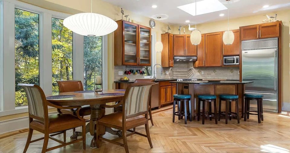 Kitchen Table & Island Seating
