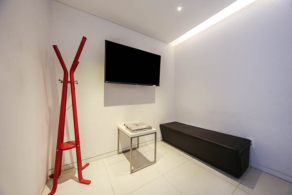Deluxe Room | Desk, blackout drapes, soundproofing, free WiFi