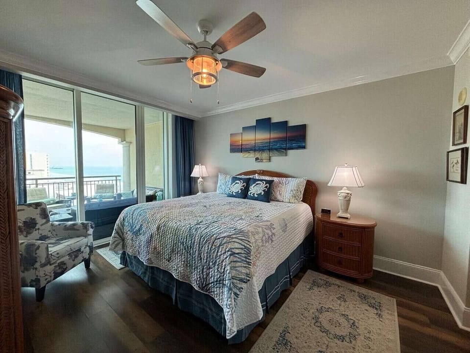 1502 Mar Vista Grande Primary Bedroom 1 King Bed