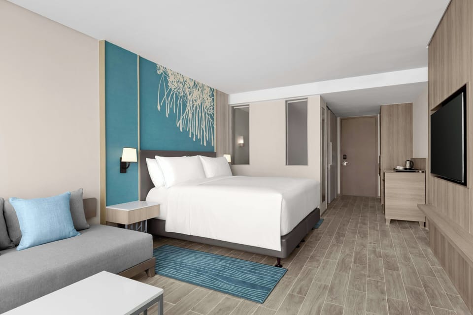Premium bedding, minibar, in-room safe, individually furnished