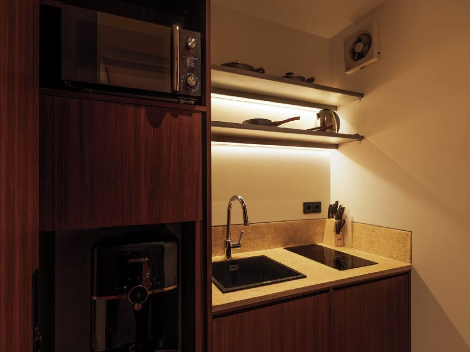 Halona - 1 Bedroom | Private kitchen