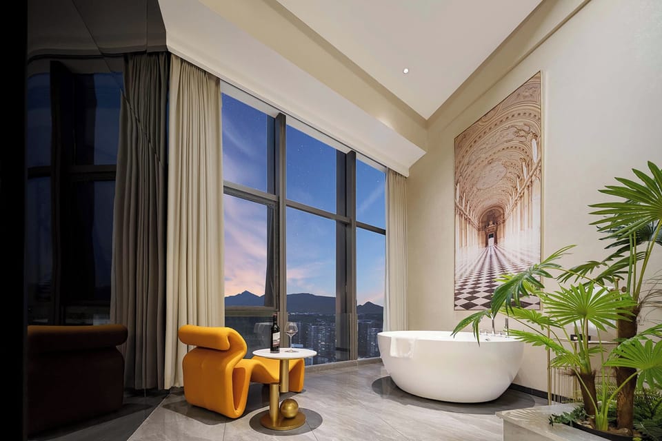 Luxury Studio Suite, River View | Deep soaking bathtub
