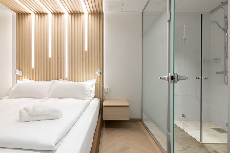 Superior Double Room, City View | Desk, free WiFi