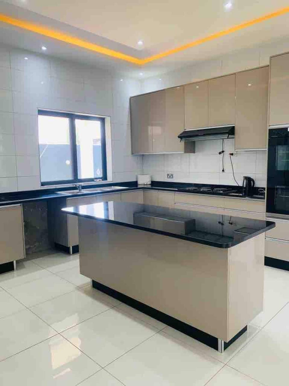 House, 4 Bedrooms, Accessible, Smoking | Interior