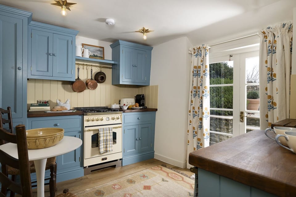 Ardmore Cottage Kitchen - StayCotswold