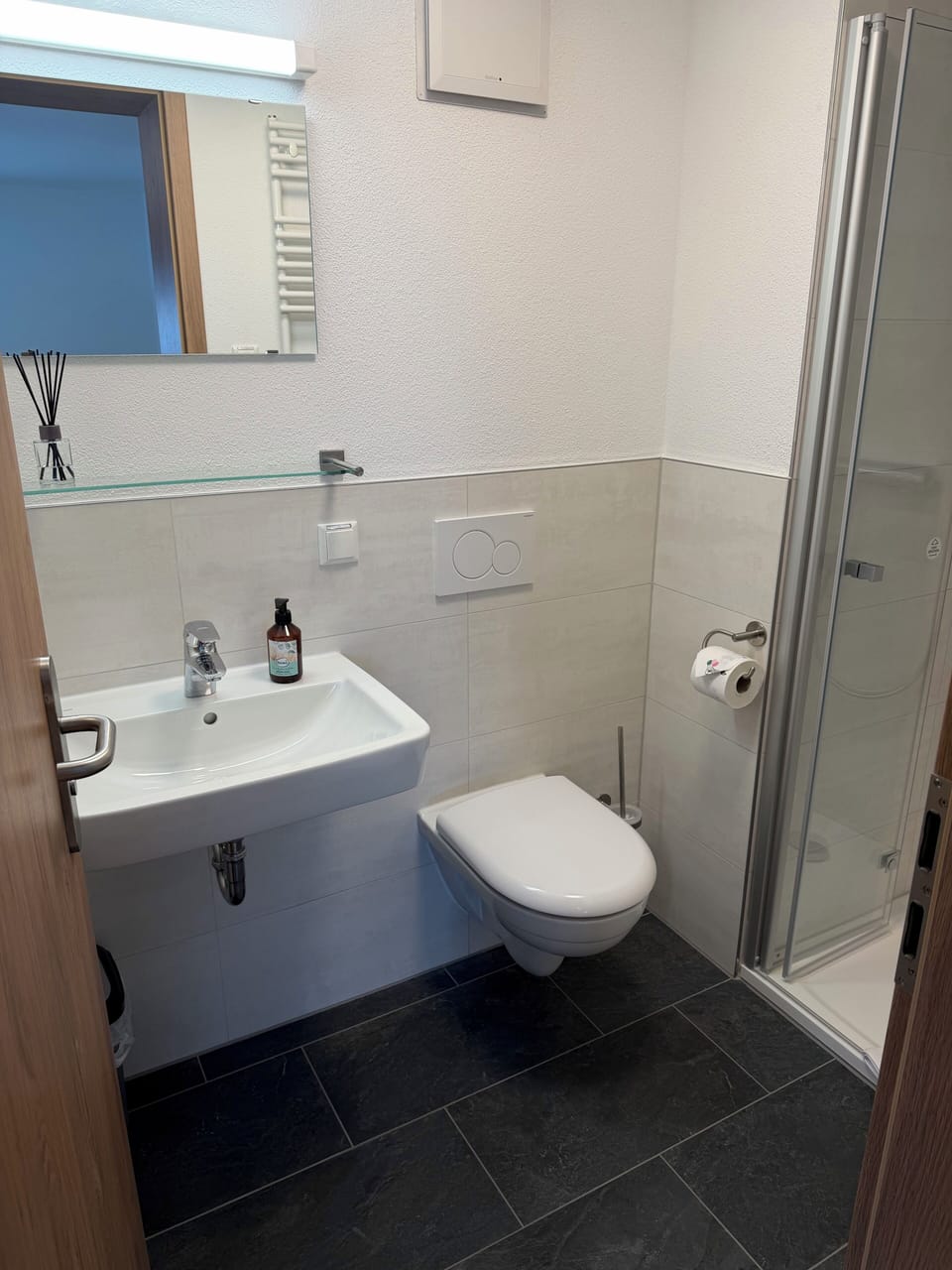 Double or Twin Room | Bathroom