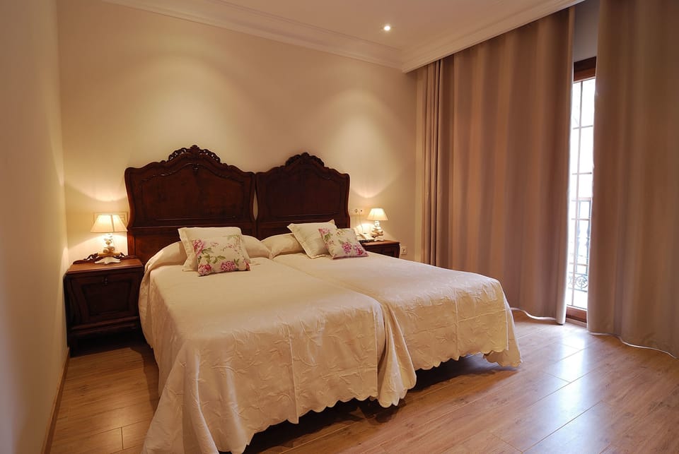 Deluxe Double or Twin Room with Garden View | Premium bedding, minibar, in-room safe, individually decorated