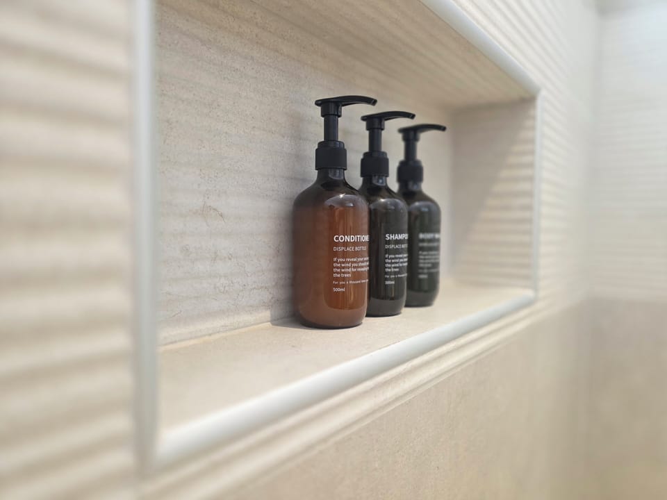 Bathroom amenities