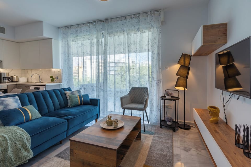 Apartment, 1 Double Bed with Sofa bed, Kitchen, City View | Living area | Smart TV, Netflix, streaming services