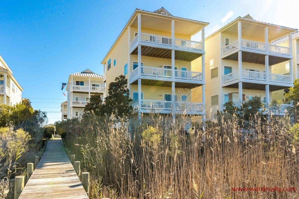 Soundside Exterior