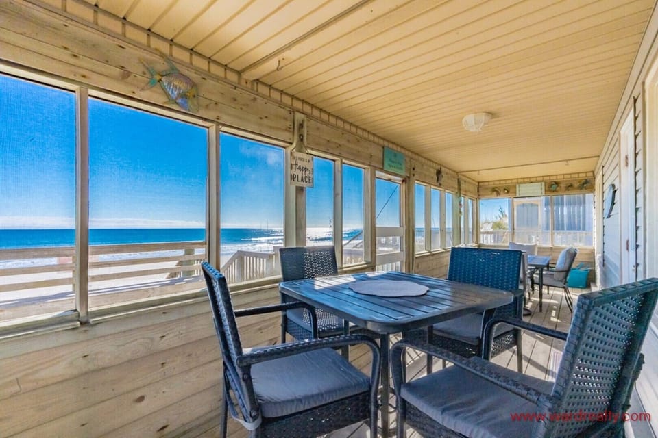 Oceanfront Screened Porch III
