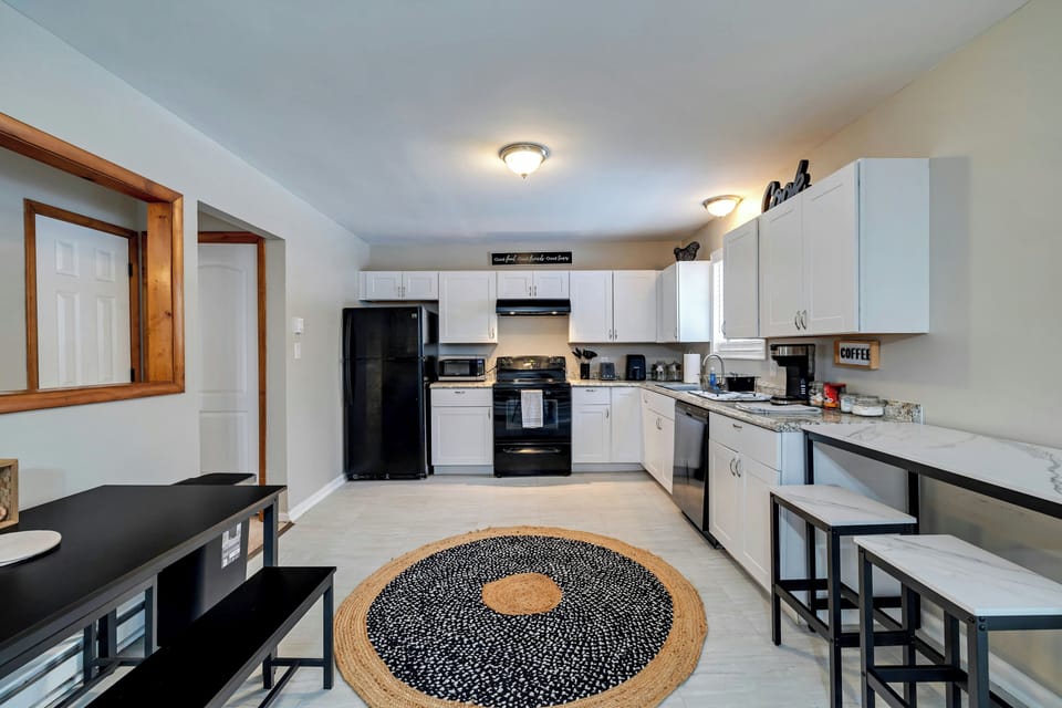House (3 Bedrooms) | Interior