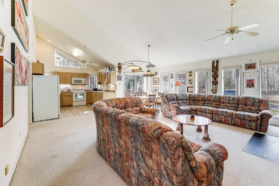 House (3 Bedrooms) | Interior