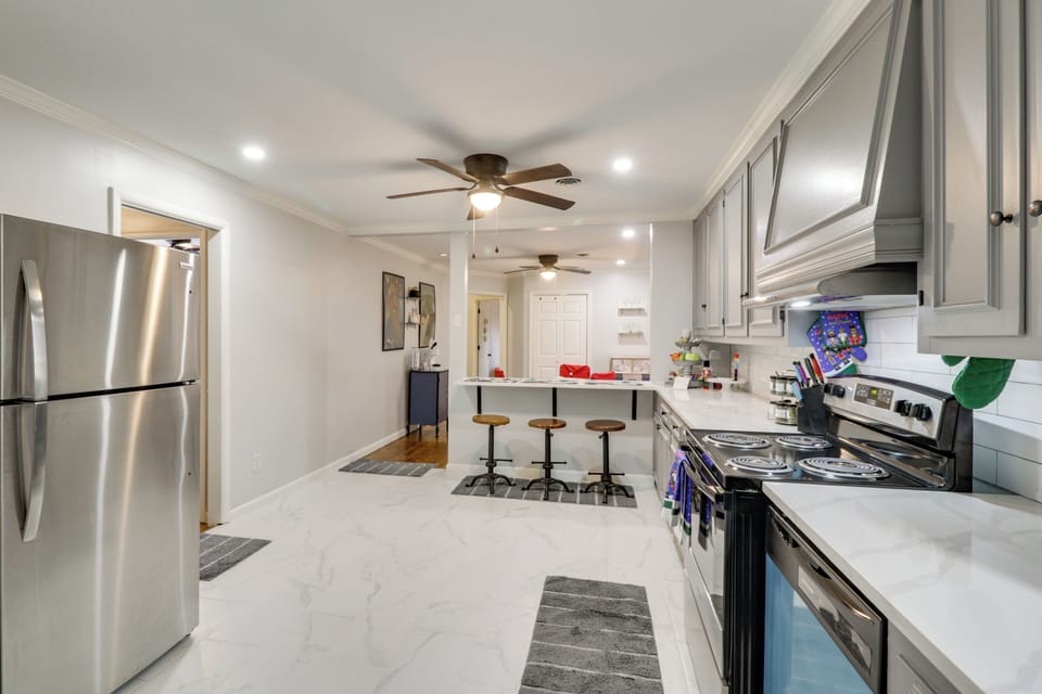 House (3 Bedrooms) | Interior