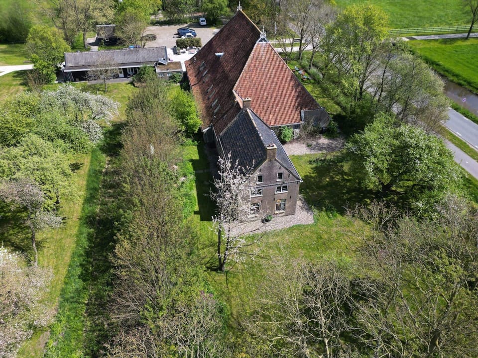 House | 9 bedrooms
