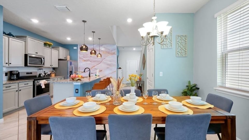 Family-friendly Luxury Home 7br, Private Pool, Resort Amenities Near Disney 7 Bedroom Home House in Polk County