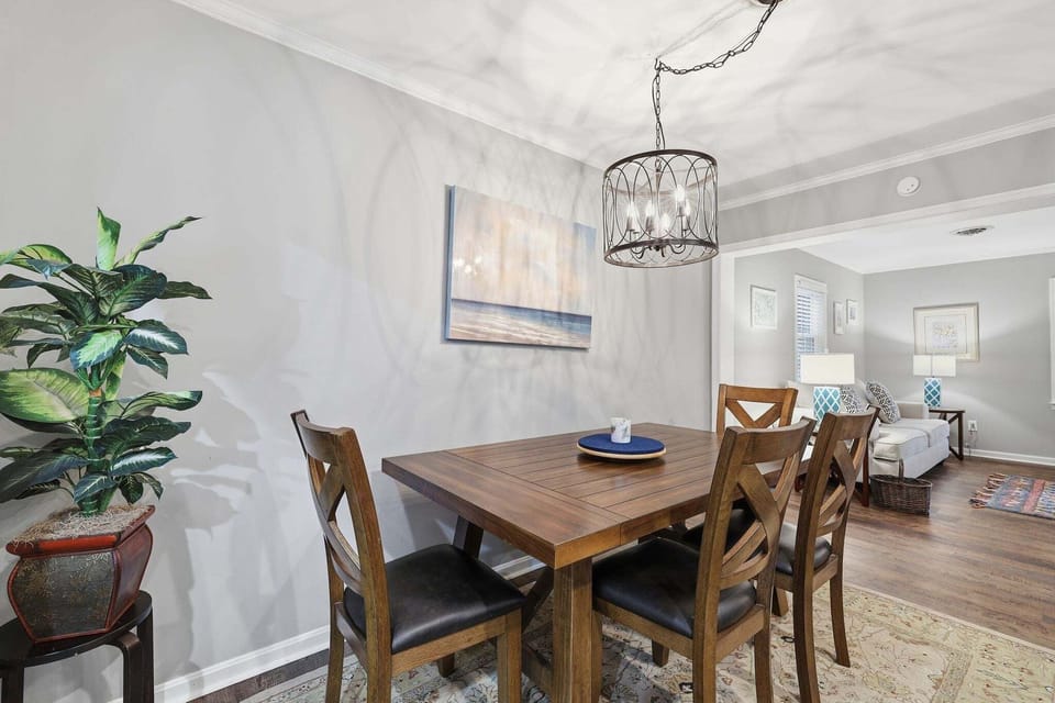 House, 3 Bedrooms | Dining