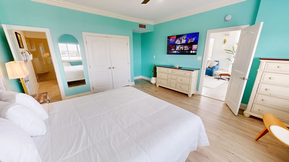Condo, 2 Bedrooms | 2 bedrooms, iron/ironing board, WiFi (free)