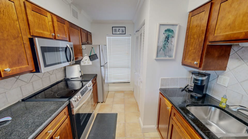 Condo, 2 Bedrooms | Private kitchen | Coffee/tea maker, fridge, oven, toaster