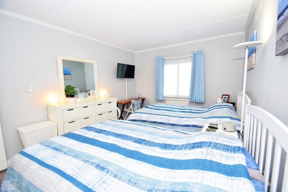 Condo, 1 Bedroom | 1 bedroom, iron/ironing board, WiFi (free)