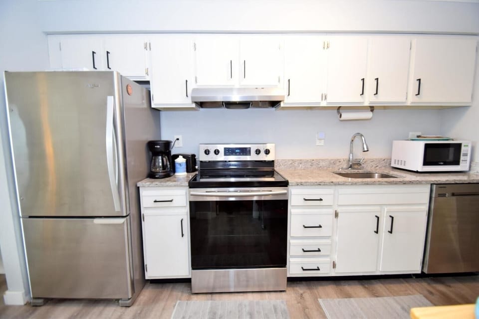 Condo, 1 Bedroom | Private kitchen | Coffee/tea maker, fridge, toaster