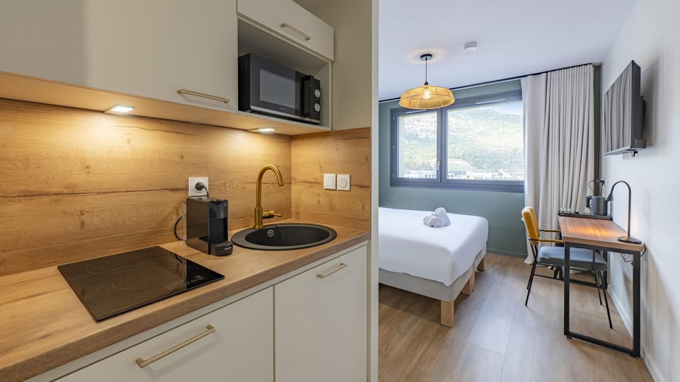 Private kitchenette