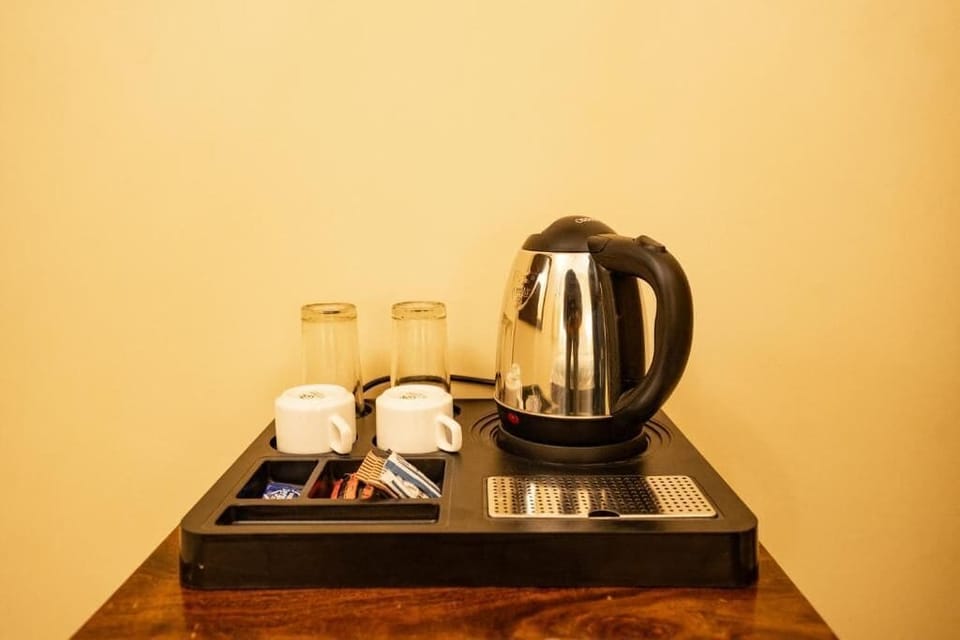 Luxury Double Room, 1 King Bed, Non Smoking | Coffee and/or coffee maker