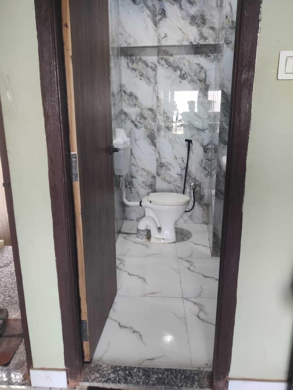 Comfort Shared Dormitory, Women only, Balcony, Lake View | Bathroom | Free toiletries, soap
