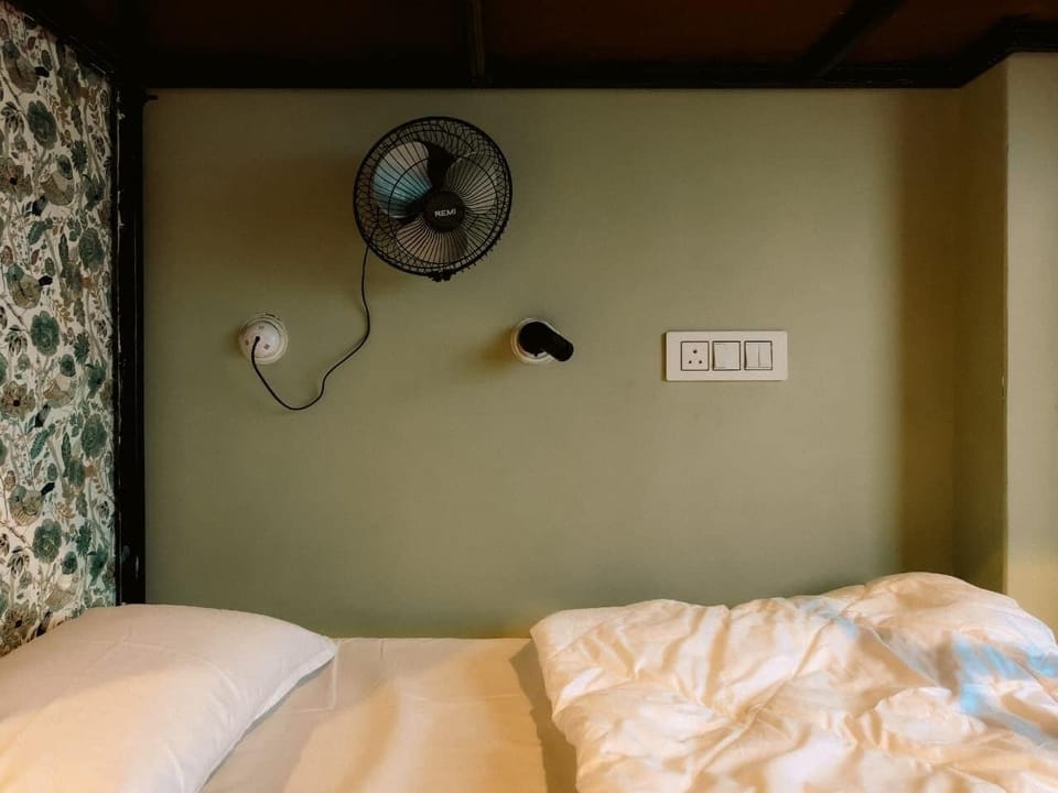 Comfort Shared Dormitory, Women only, Balcony, Lake View | Free WiFi