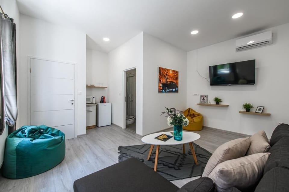 Superior Double Room | Living area