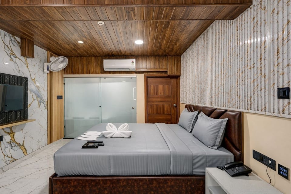 Luxury Room | Premium bedding, bed sheets