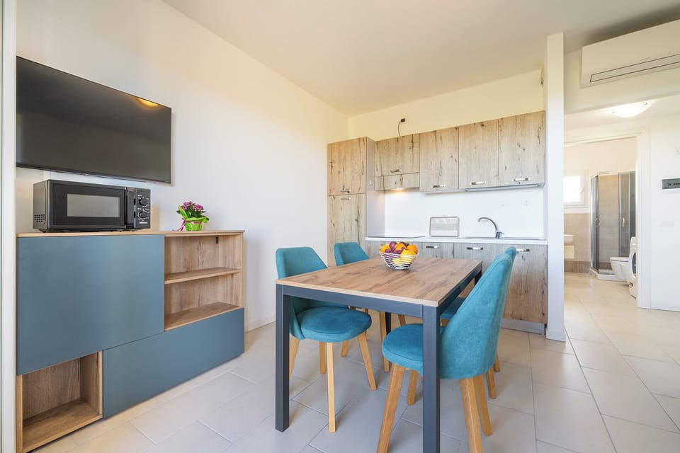 Apartment | Dining
