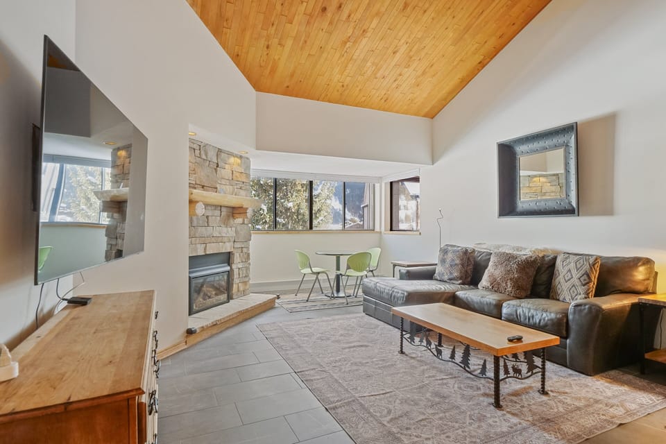 Furniture, Indoors, Living Room, Floor, Flooring