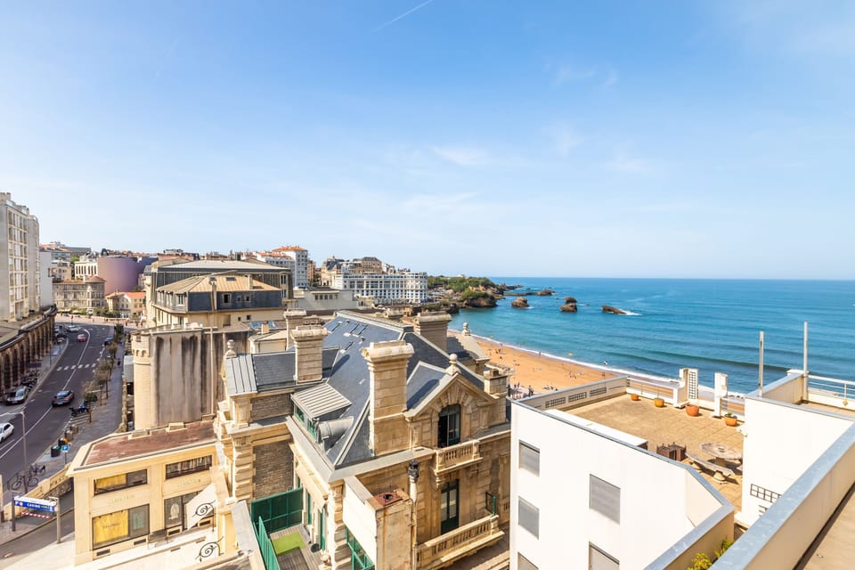 Beach/ocean view