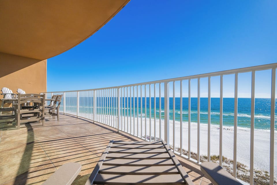 Lounge on your balcony overlooking the stunning gulf coastline and doze to the sound of waves and seagulls