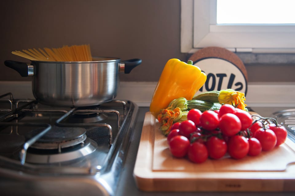 Apartment (1 Bedroom) | Private kitchenette | Oven, espresso maker, electric kettle