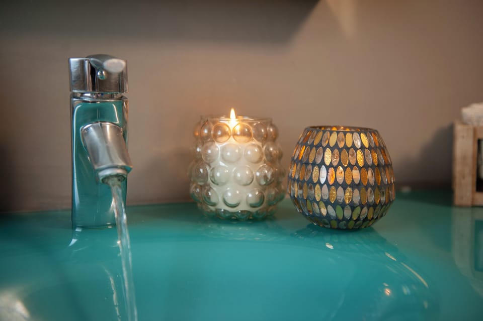 Apartment (1 Bedroom) | Bathroom | Shower, bidet, towels