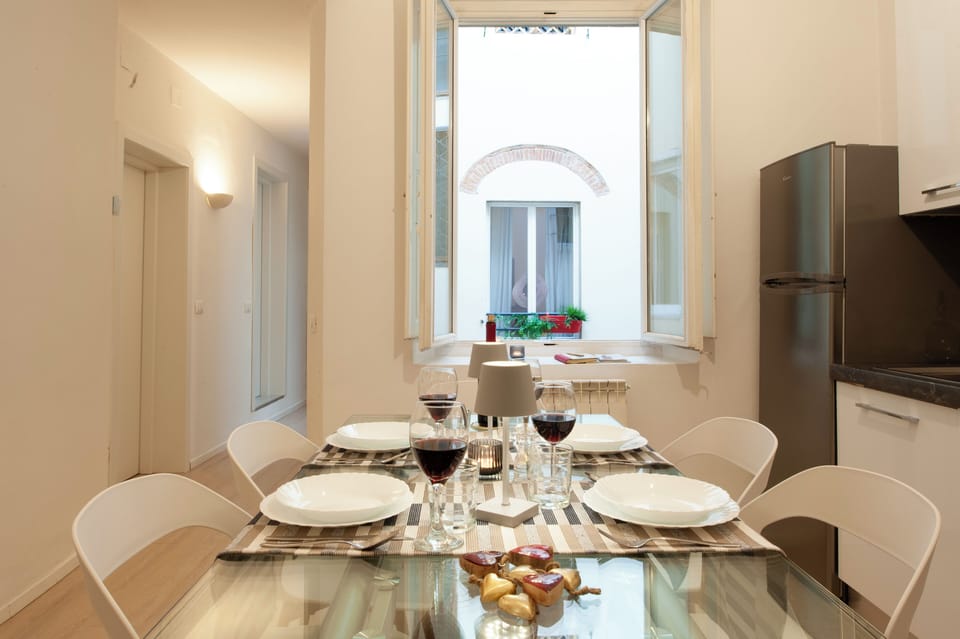 Apartment (3 Bedrooms) | Living area | 32-inch TV with cable channels