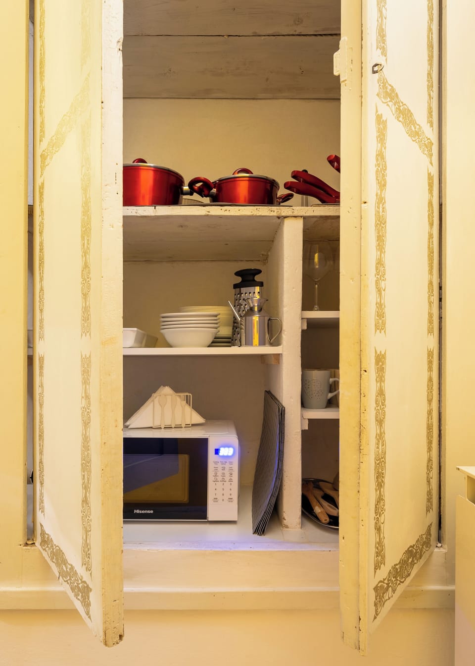 Apartment (2 Bedrooms) | Private kitchen | Microwave, oven, espresso maker, electric kettle