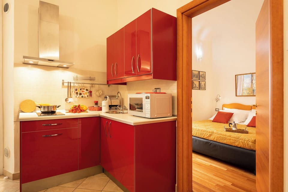 Apartment (1 Bedroom) | Private kitchenette | Microwave, oven, espresso maker