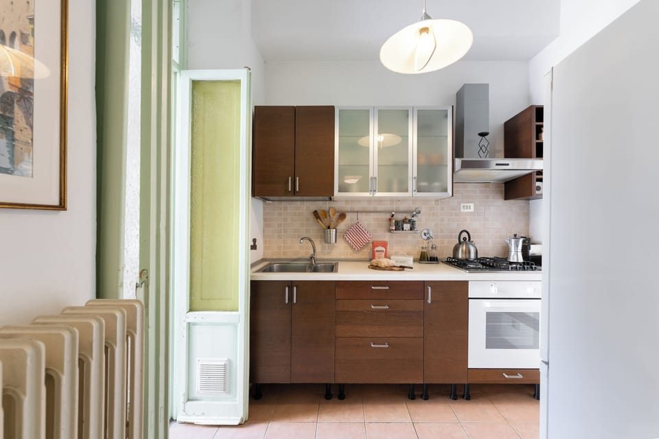 Apartment (2 Bedrooms) | Private kitchen | Oven, espresso maker, electric kettle