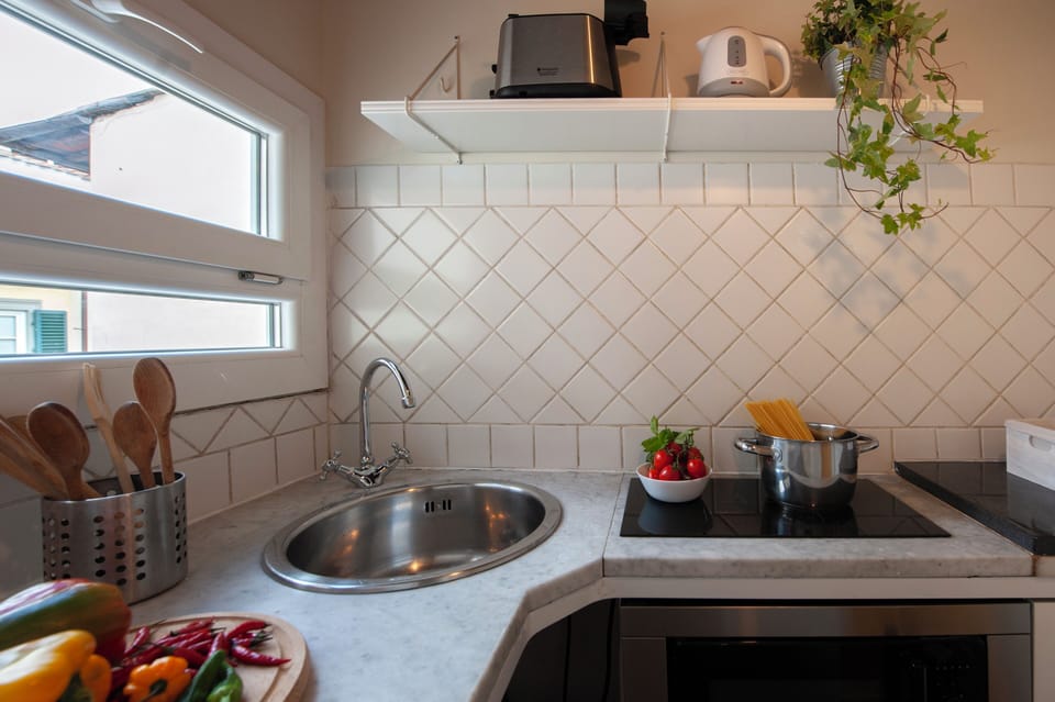 Apartment (1 Bedroom) | Private kitchenette | Microwave, espresso maker, electric kettle