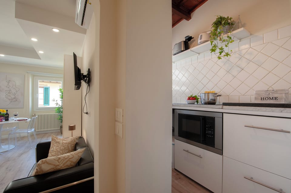 Apartment (1 Bedroom) | Private kitchenette | Microwave, espresso maker, electric kettle