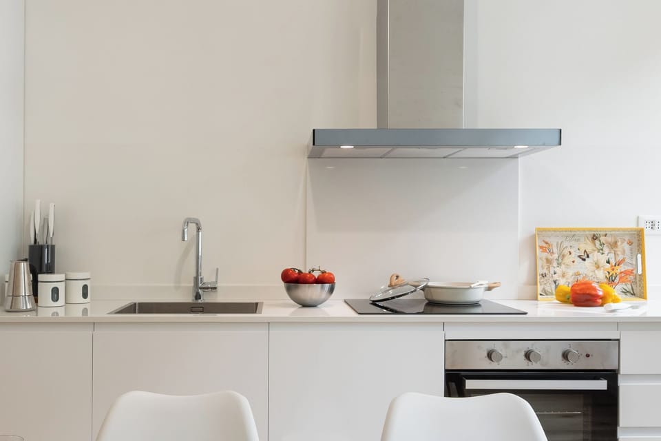 Apartment (3 Bedrooms) | Private kitchenette | Microwave, oven, espresso maker, electric kettle