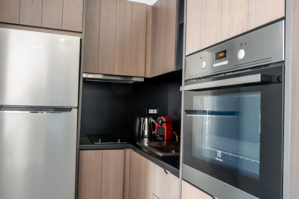 Grand Suite | Private kitchen | Espresso maker, coffee/tea maker, electric kettle