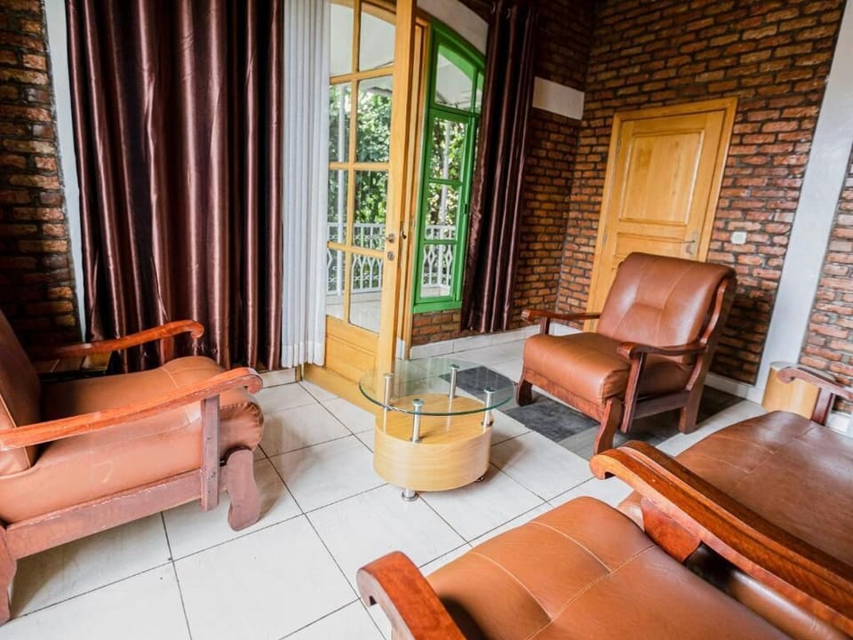 Apartment, Balcony, Garden View | Interior