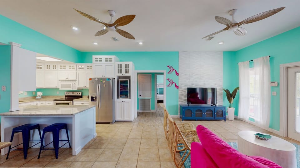 The open layout makes it perfect for relaxing, entertaining, and spending time together.