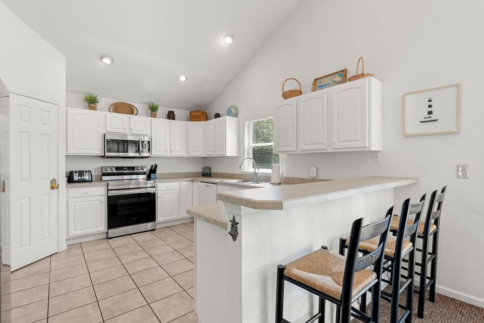 MB43: Country Roads | Top Level Kitchen