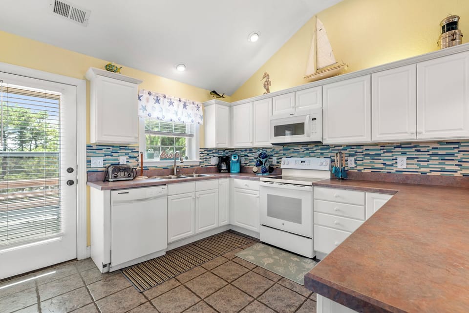 JR6400: Livin' the Dream | Top Level Kitchen