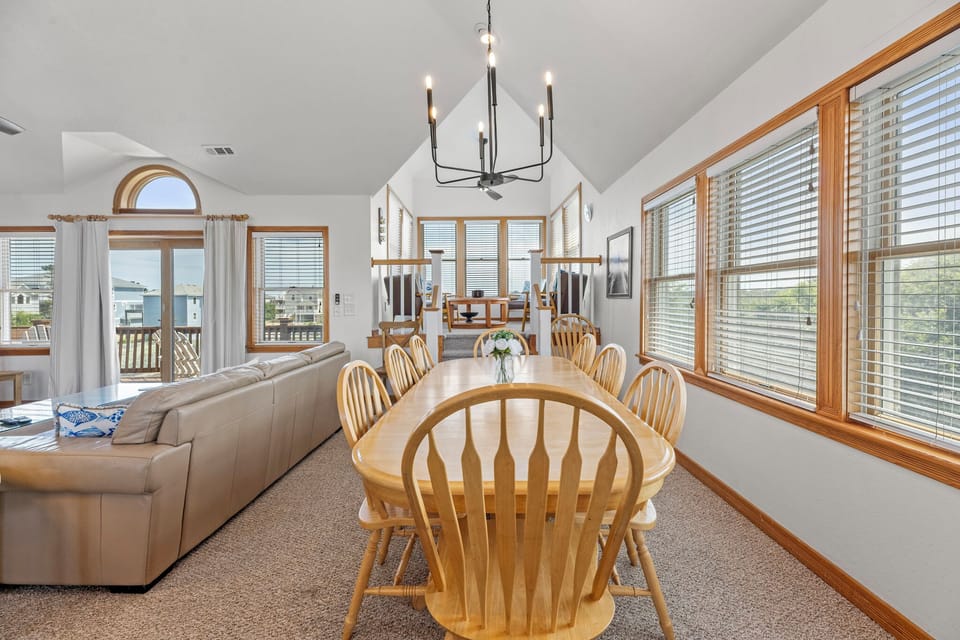 OSO16: Sea of Grace | Top Level Dining Area